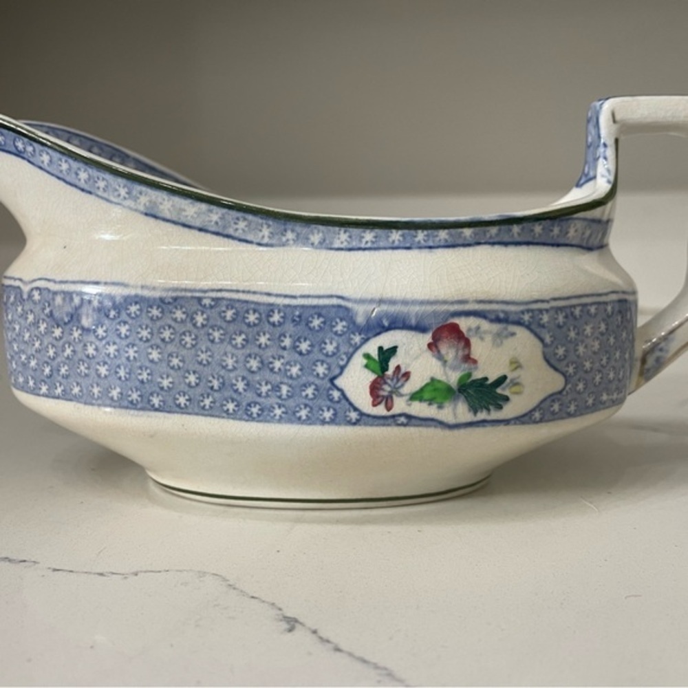 Ming Gravy Boat